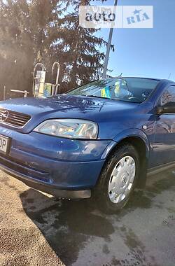 Седан Opel Astra 2006 в Лубнах