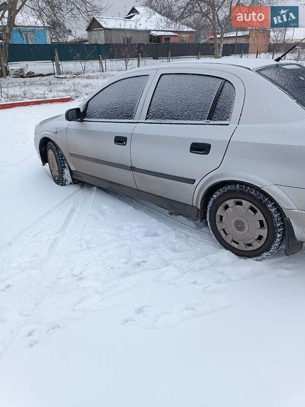 Седан Opel Astra 2005 в Полтаве фото 4 Седан Opel Astra 2005 в Полтаве