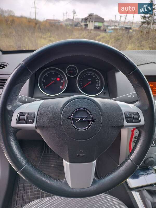 Універсал Opel Astra 2009 в Вінниці