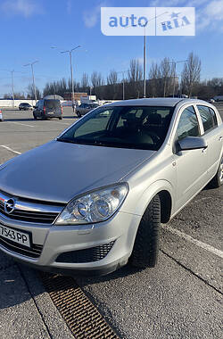 Хэтчбек Opel Astra 2007 в Днепре