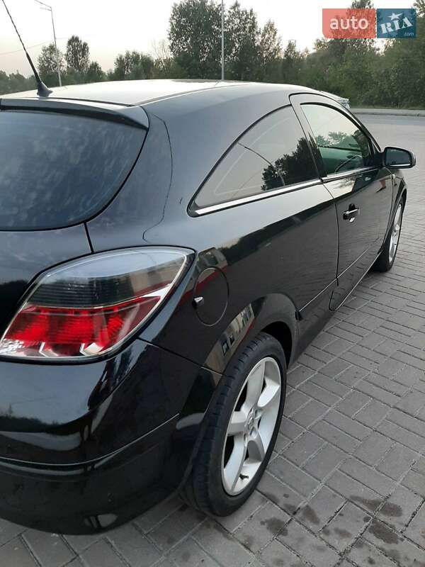 Хэтчбек Opel Astra 2006 в Киеве