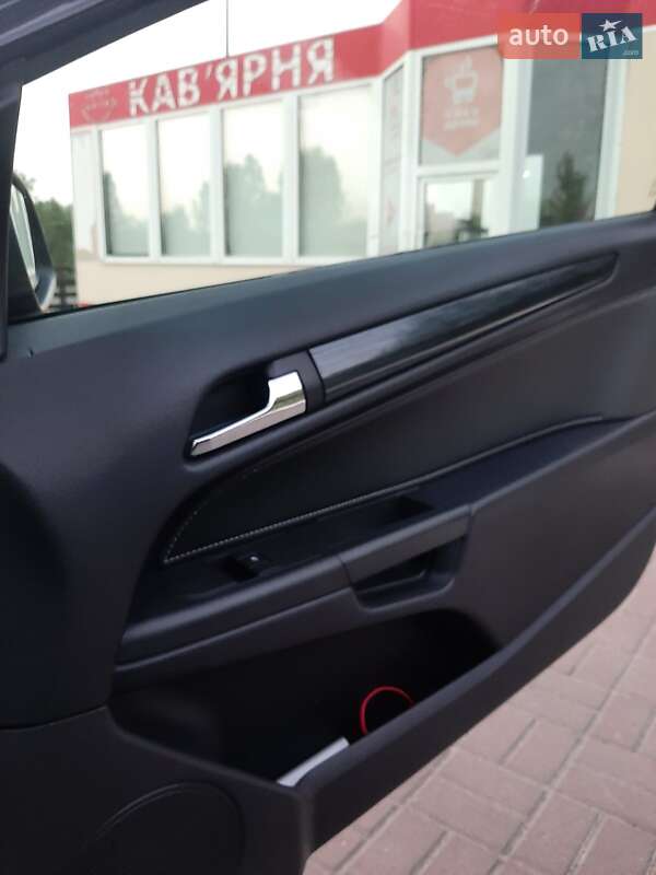 Хэтчбек Opel Astra 2006 в Киеве