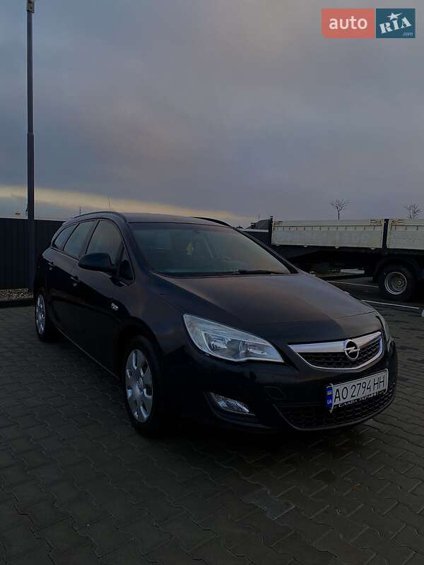 Универсал Opel Astra 2012 в Ужгороде фото 6 Универсал Opel Astra 2012 в Ужгороде