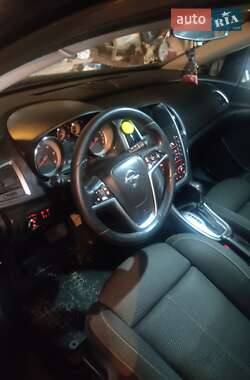 Універсал Opel Astra 2013 в Старому Самборі