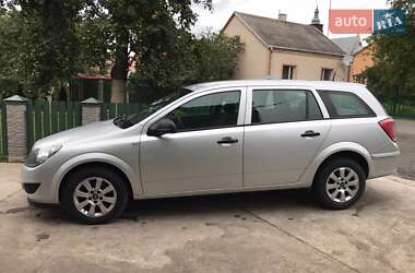 Универсал Opel Astra 2011 в Львове