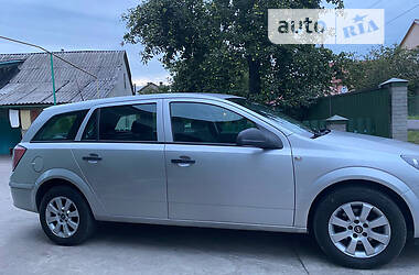 Opel Astra 2011