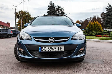 Универсал Opel Astra 2015 в Мукачево