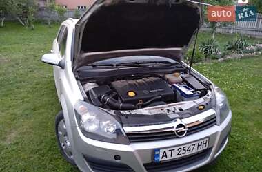 Універсал Opel Astra 2005 в Івано-Франківську