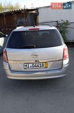 Універсал Opel Astra 2005 в Івано-Франківську