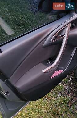 Універсал Opel Astra 2011 в 