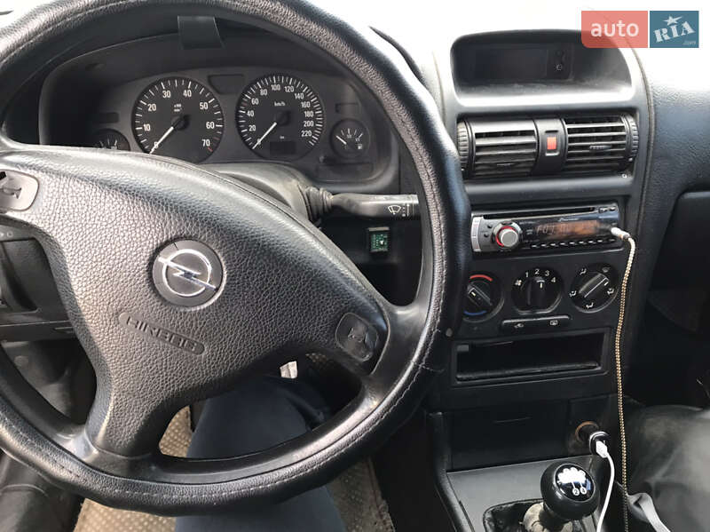 Купе Opel Astra 2003 в Балаклее