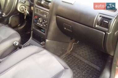 Седан Opel Astra 2001 в Кременце