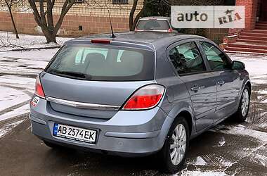 Хэтчбек Opel Astra 2004 в Виннице