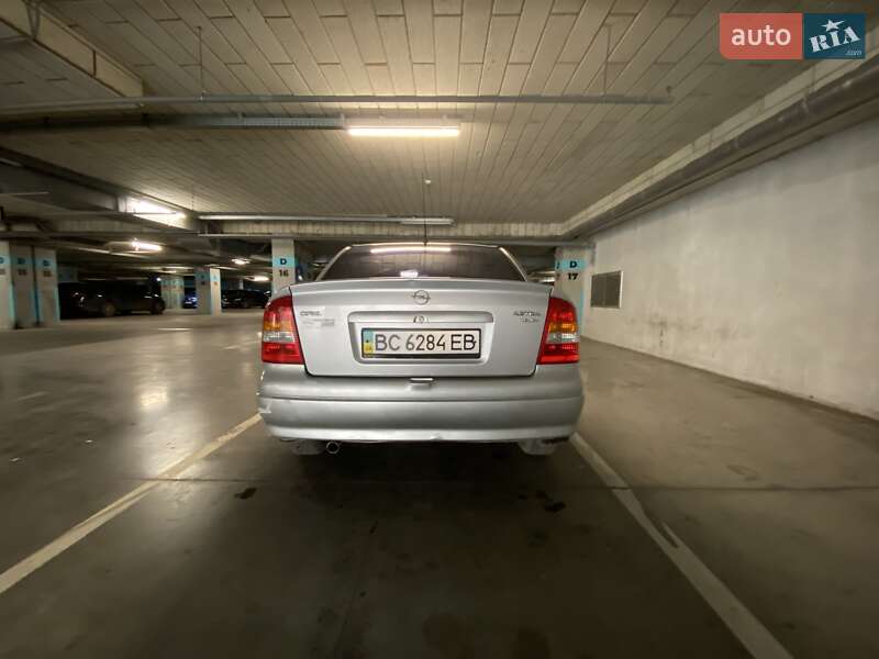 Седан Opel Astra 2001 в Львове