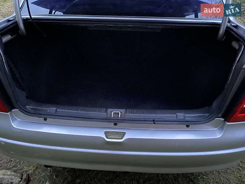 Седан Opel Astra 2001 в Львове