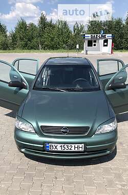 Седан Opel Astra 2008 в Городке