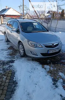 Opel Astra 2012