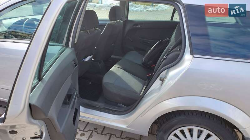 Универсал Opel Astra 2005 в Хмельницком