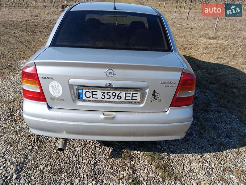 Седан Opel Astra 1999 в Черновцах