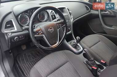 Универсал Opel Astra 2015 в Чернигове