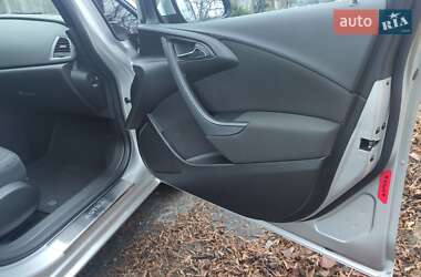 Универсал Opel Astra 2015 в 