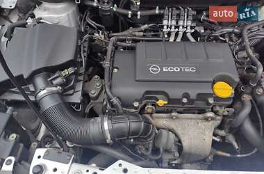Универсал Opel Astra 2015 в 