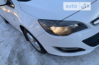 Универсал Opel Astra 2013 в Ивано-Франковске