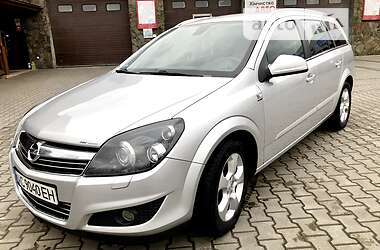 Универсал Opel Astra 2010 в Луцке