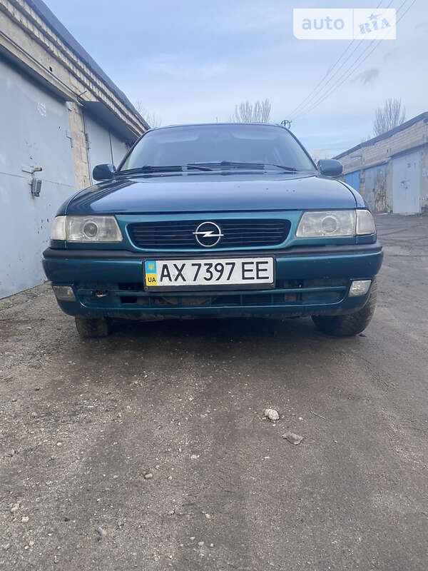 Универсал Opel Astra 1997 в Днепре