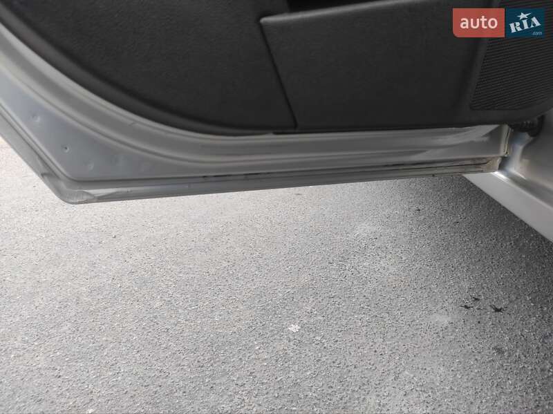 Универсал Opel Astra 2005 в Днепре