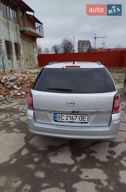 Универсал Opel Astra 2010 в Дрогобыче