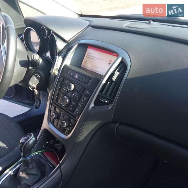 Универсал Opel Astra 2015 в Житомире