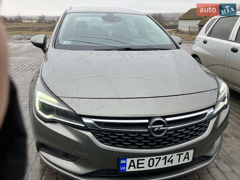 Универсал Opel Astra 2016 в Днепре