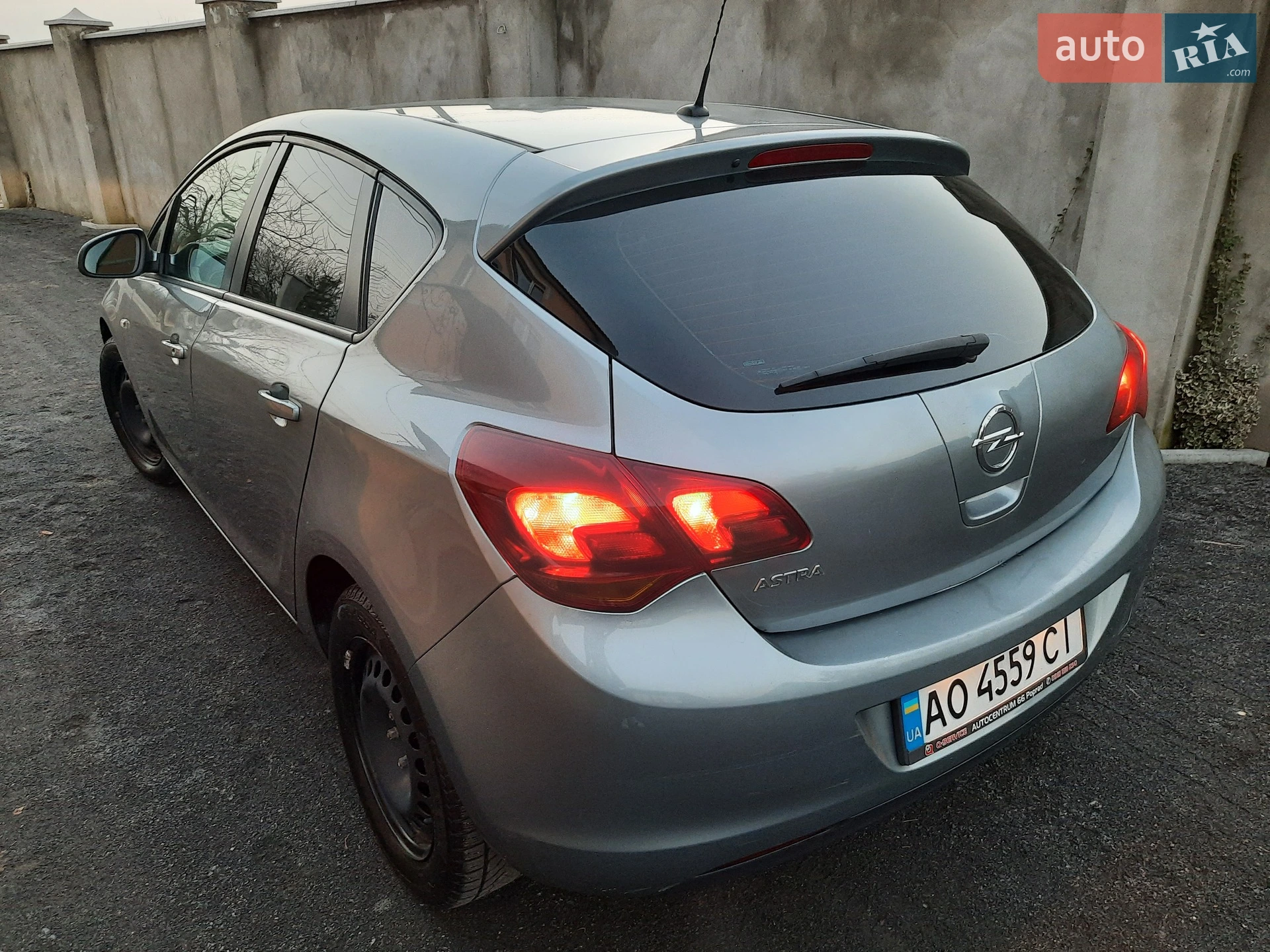 2010 Opel Astra - мініатюра 2