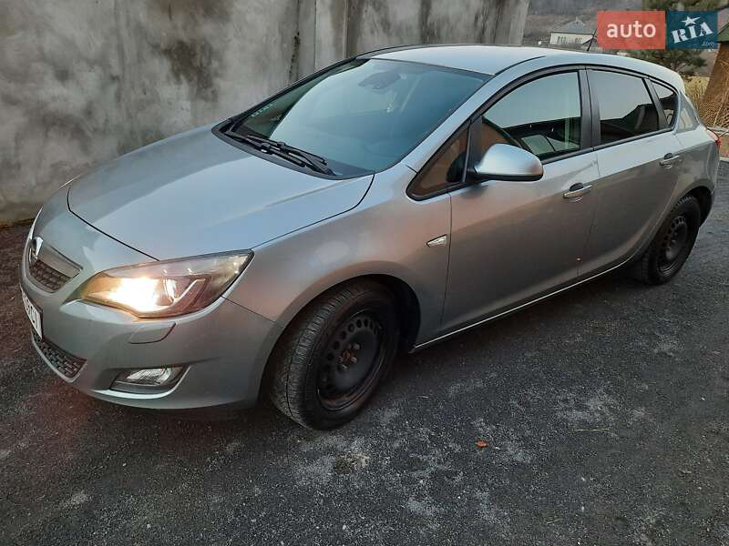 Opel Astra 2010