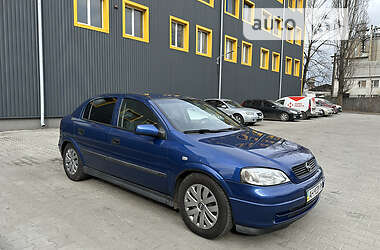 Хэтчбек Opel Astra 2002 в 