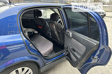 Хэтчбек Opel Astra 2002 в 