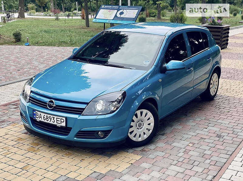Хетчбек Opel Astra 2004 в Кропивницькому