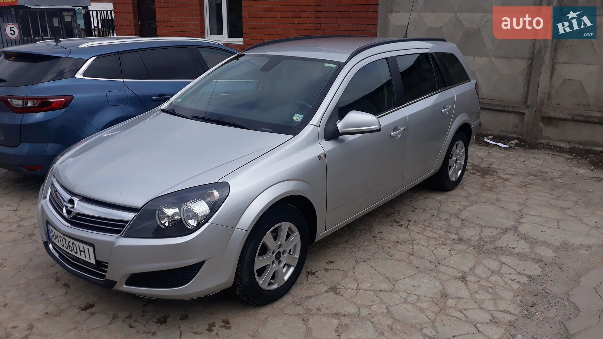 2010 Opel Astra - фото 1