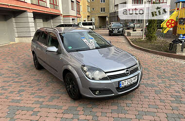 Универсал Opel Astra 2005 в Ивано-Франковске