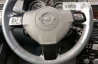 Універсал Opel Astra 2010 в 