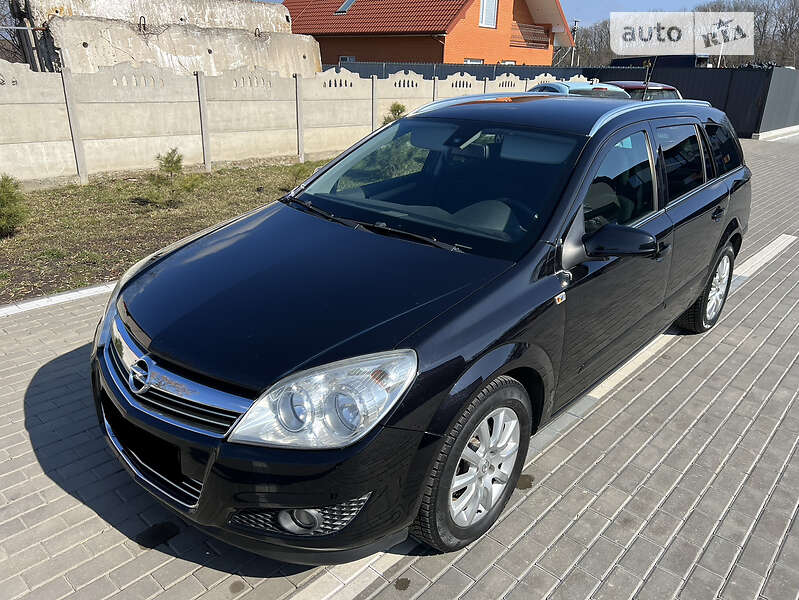 Универсал Opel Astra 2008 в Луцке