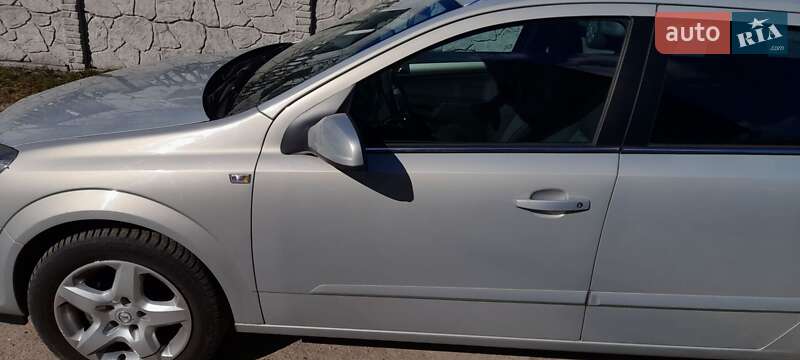 Універсал Opel Astra 2007 в Павлограді