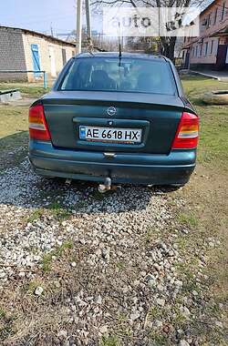 Седан Opel Astra 2004 в Кривом Роге