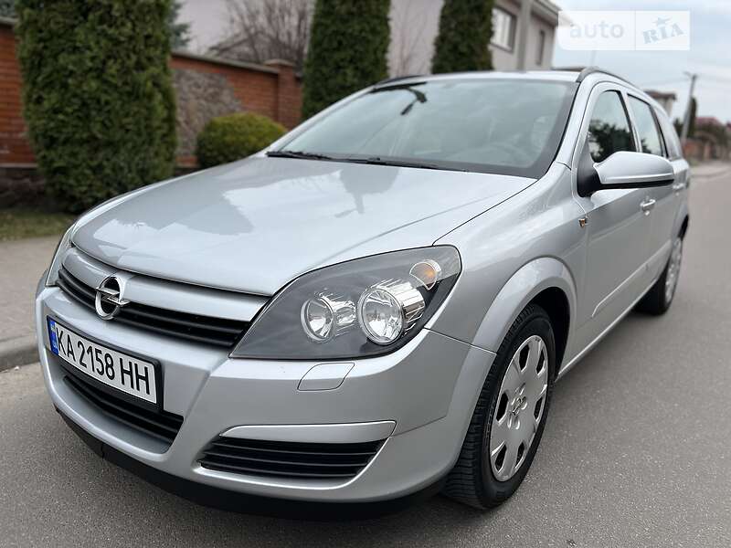 Универсал Opel Astra 2005 в Киеве