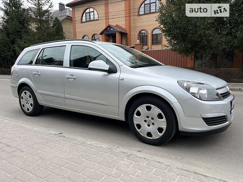 Универсал Opel Astra 2005 в Киеве