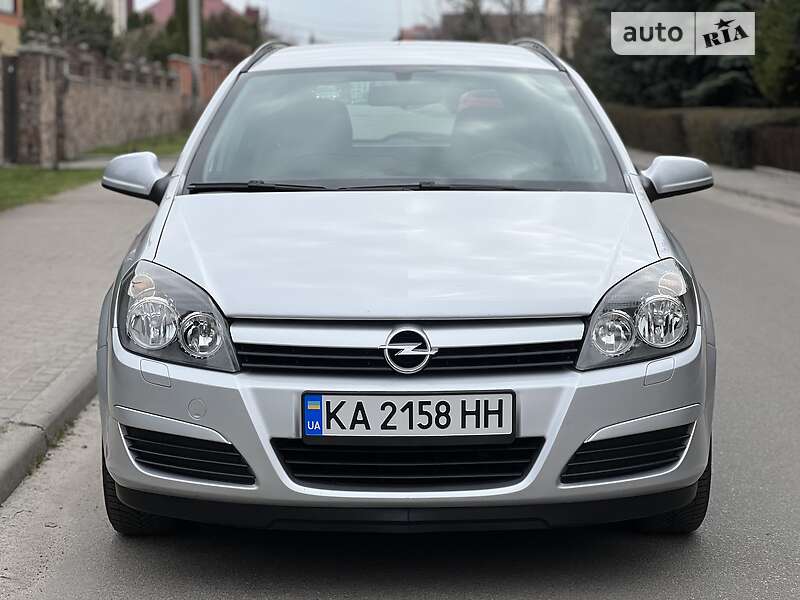 Универсал Opel Astra 2005 в Киеве