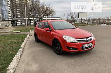 Хэтчбек Opel Astra 2008 в Киеве