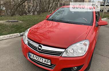 Хэтчбек Opel Astra 2008 в Киеве