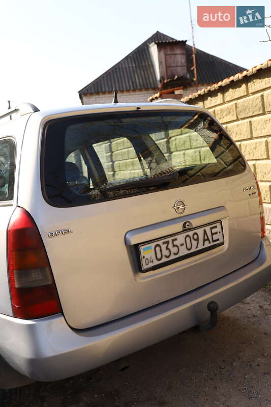 Універсал Opel Astra 2002 в Дніпрі